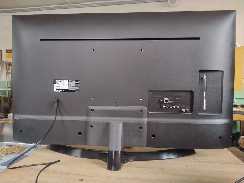 LG телевізор 43uk6400