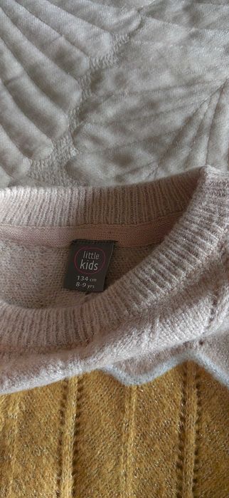 Sweter dla dziewczynki rozmiar 134
