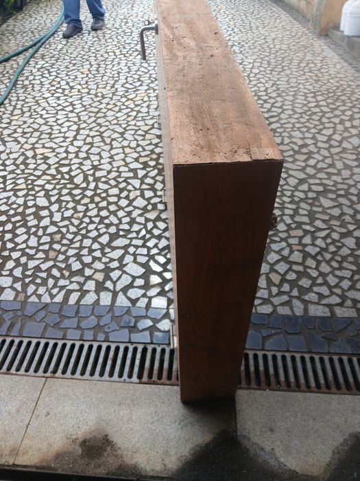 Porta de madeira em bom estado