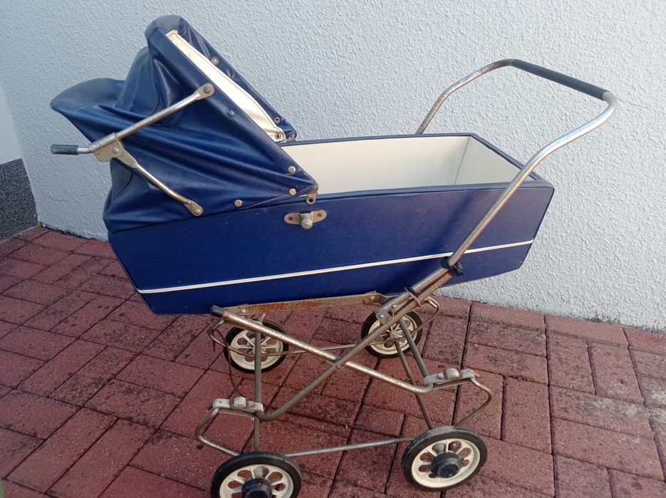 Wózek do lalek, piękny