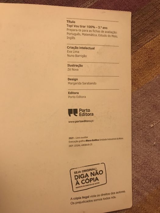 Revision Book - 3rd Year Porto Editora64585054210307122