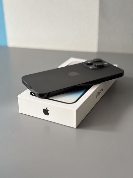 iPhone 14 Pro Max gwiezdna czerń