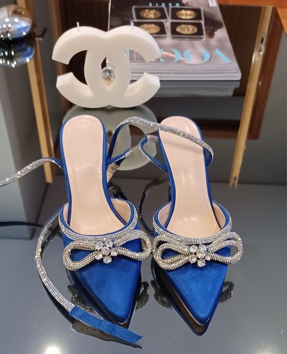 Sandálias com brilhantes