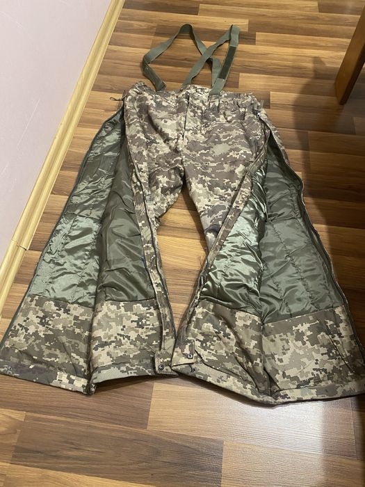 Продам теплі військові штани розмір на фото