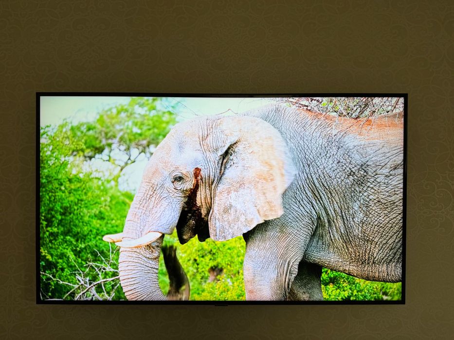 Телевизор SAMSUNG 55" дюймов 4K Ultra HD Smart TV состояние нового!