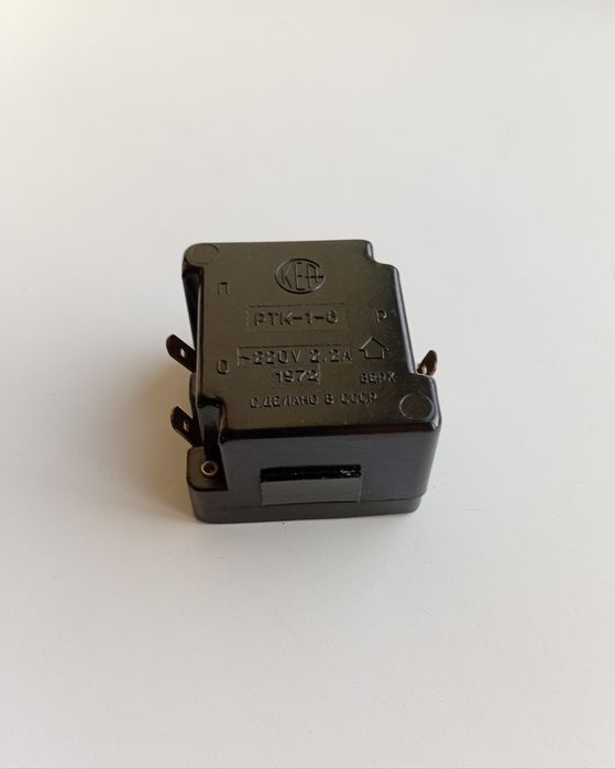 Реле (пусковое) компрессора холодильника РТК-1-6 на 2,2А СССР