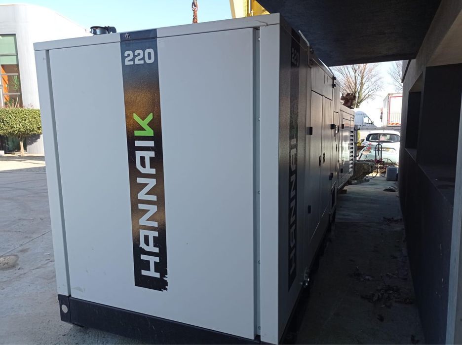 Gerador usado 277kVA de 2022