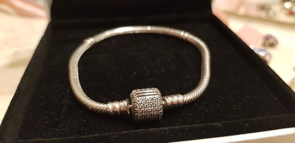 Pandora oryginalna 11 charmsów