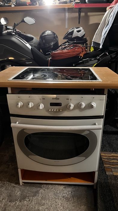 Piekarnik i plyta elektryczna Amica