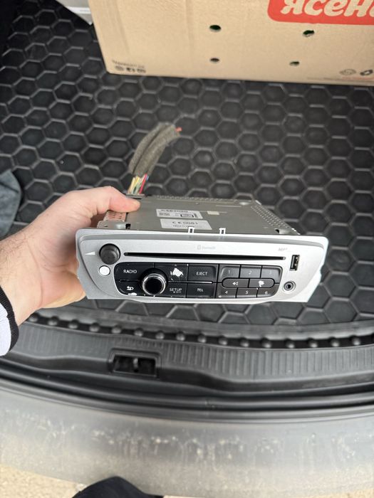 Магнітола Renault Megane 3 Scenic 3, радіо Меган 3 Сценік 3