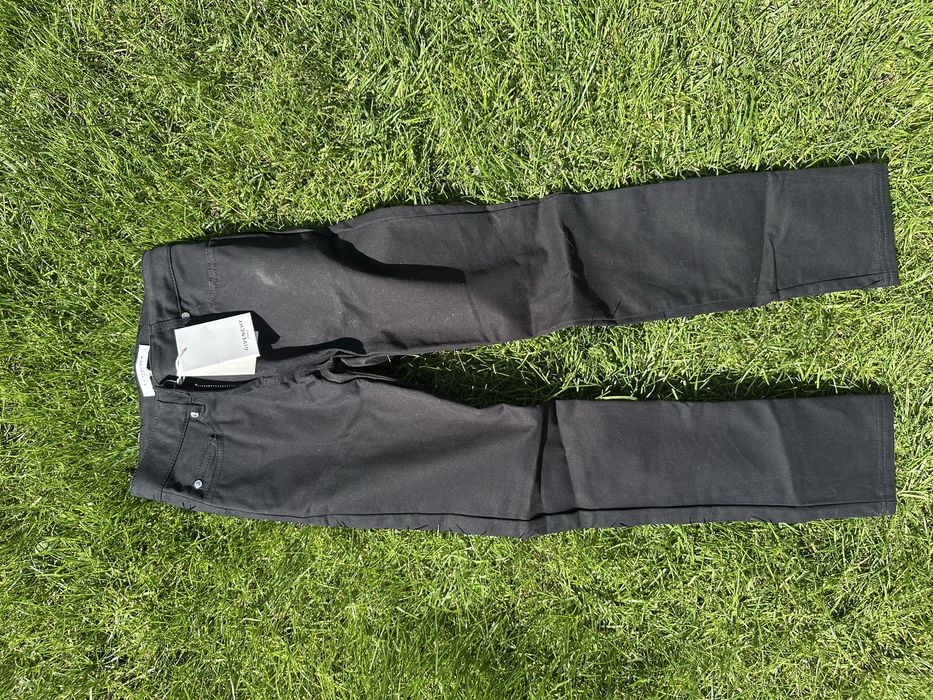 Джинси Givenchy на 10,11 років