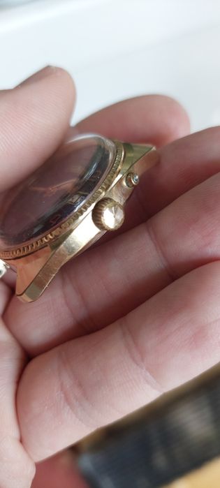 Часы наручные очень точно идут механизм хороший и вид приличный