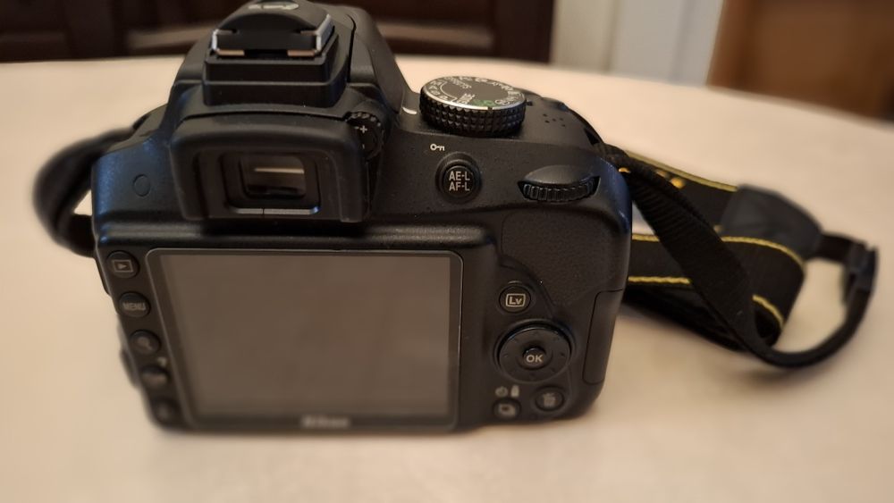 NIKON D3300  preta