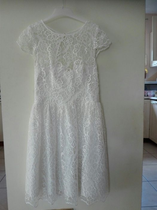 Sukienka z gipiury