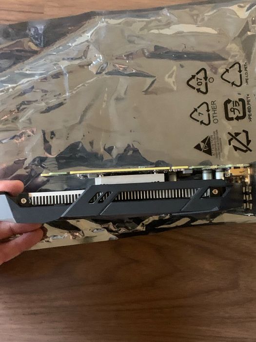 GTX 1650 Gigabyte 4GB OC – Como nova