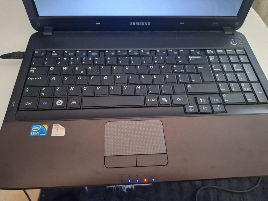 Portátil Samsung R540 i5/4gb ram