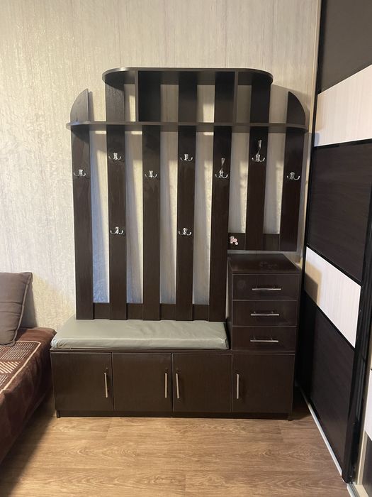 Продам комплект меблів