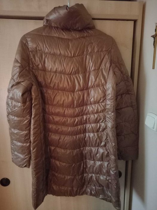 Damski płaszcz z wysokim kołnierzem na stójce M/40/42