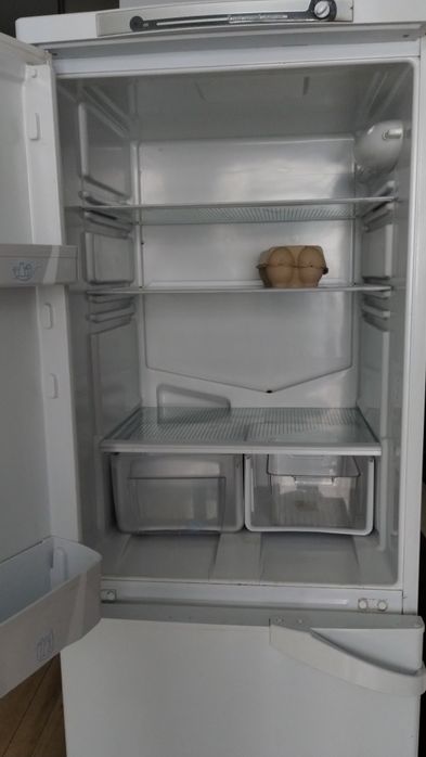 Холодильник Indesit