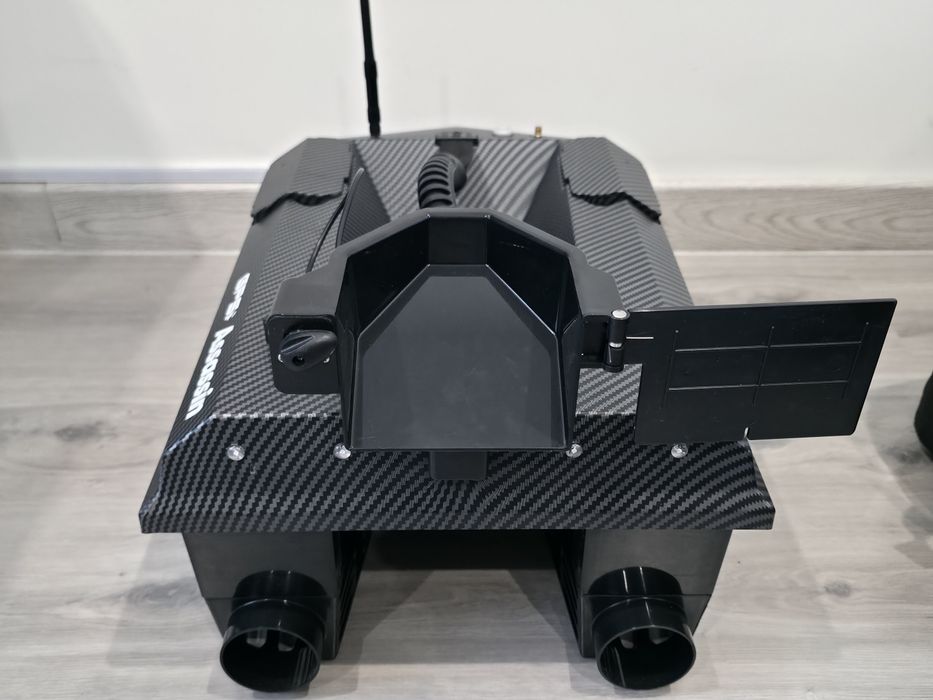 Łódka zanętowa Manuowell Assassin Pro gps autopilot torba gratis