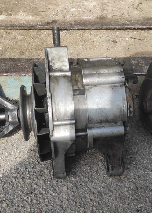 Продам генератор Ваз 2104-2107