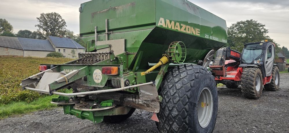Rozsiewacz wapna Amazone ZGB 8200