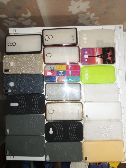 Чехлы на телефоны