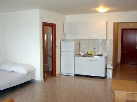 chorwacja apartamenty przy Rivierze Omiś