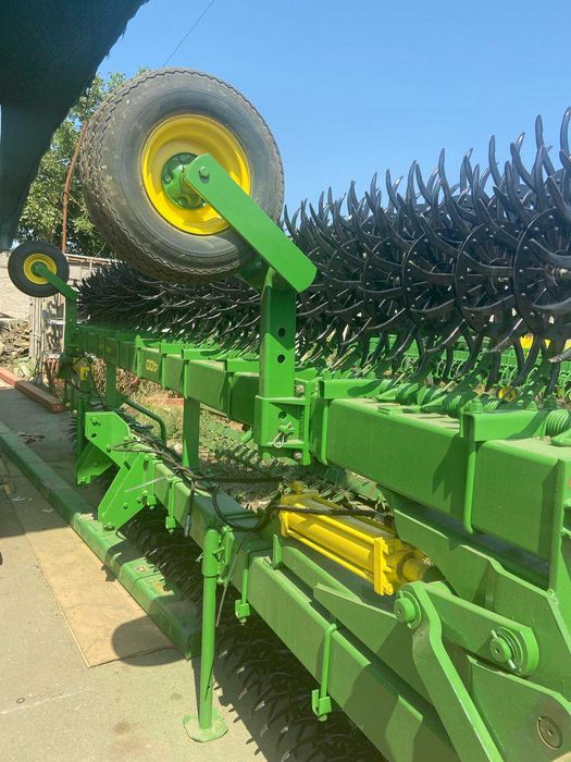 Борона-мотыга ротаційна John Deere 400 4,6/ 6/ 9/ 12 м.