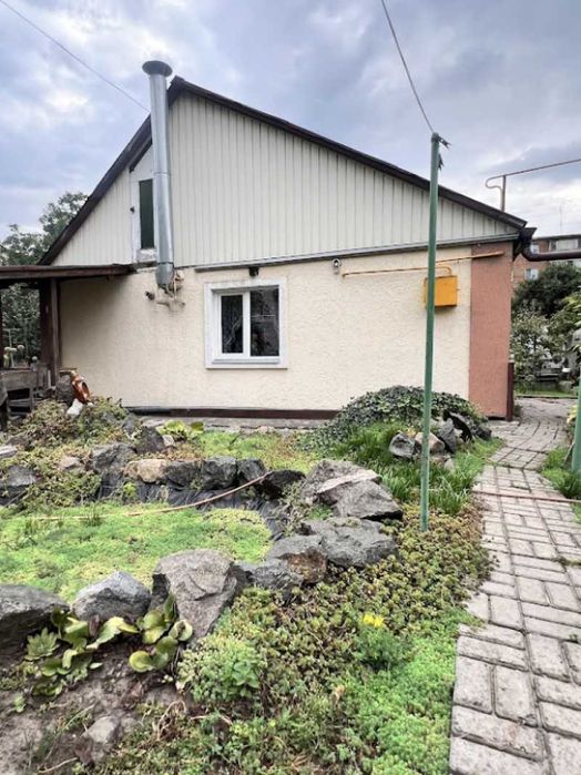 Продається окремий житловий будинок по вул. Грушевського. Галина