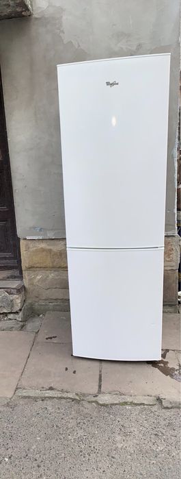 Холодильник Whirlpool привезений з Німеччини. WBE 34172 W
