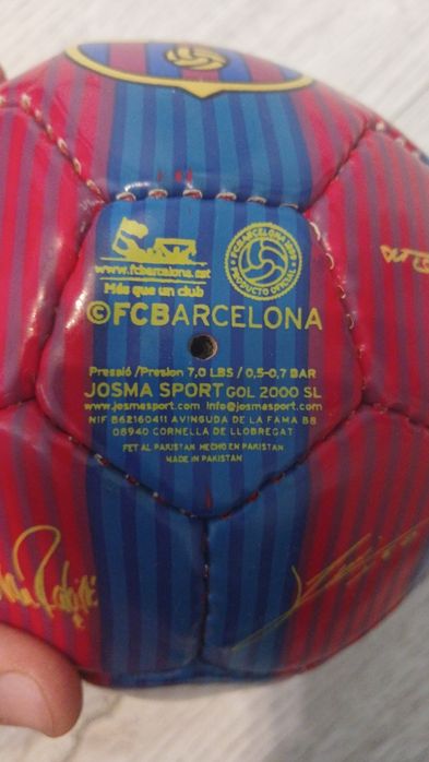 М'яч сувенірний Барселони з підписами команди