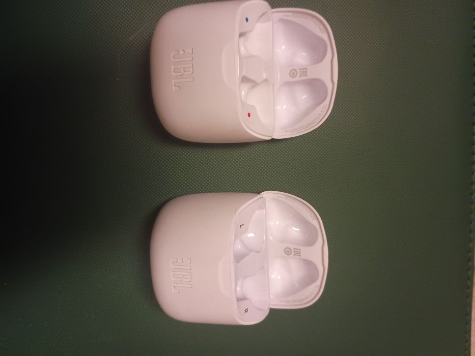 Etui ładujące do słuchawek JBL 220 i 225 tws