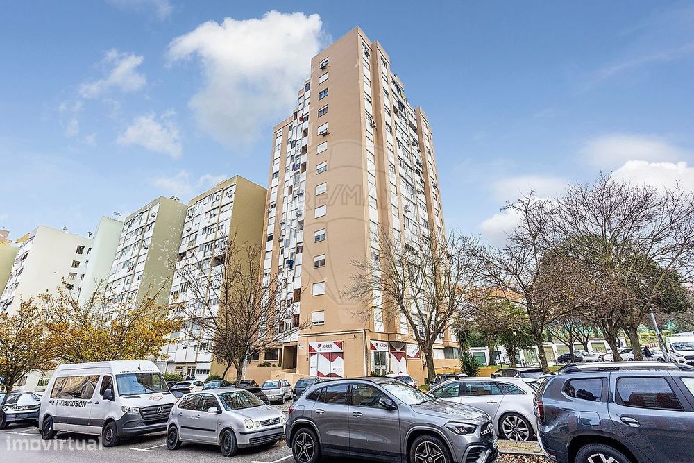 Apartamento T3 para venda — Encosta do Sol, Lisboa