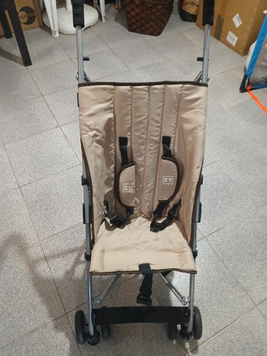 Stroller446909566566410242