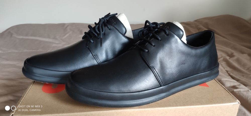 Camper Chasis czarne skórzane sneakersy rozm 43