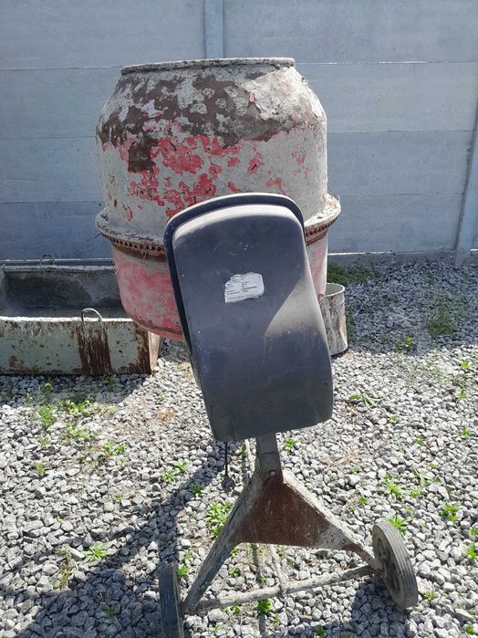 Продам бетонозмішувач