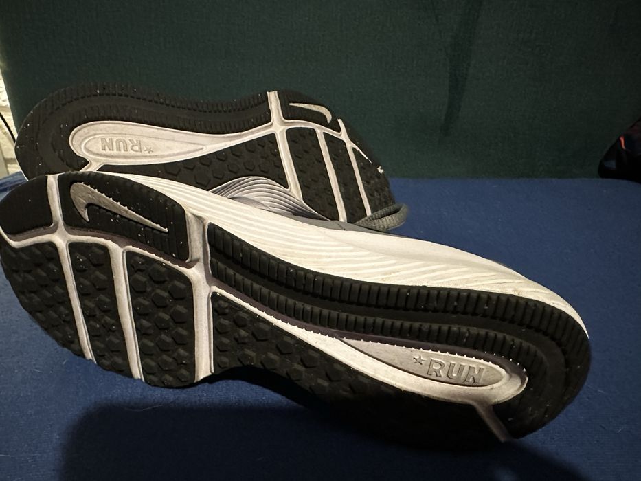 Sportowe buty Nike rozmiar 37,5
