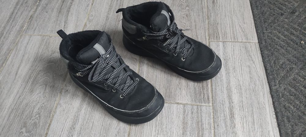 Фирменные зимние ботинки Quechua 41р. в отличном состоянии.