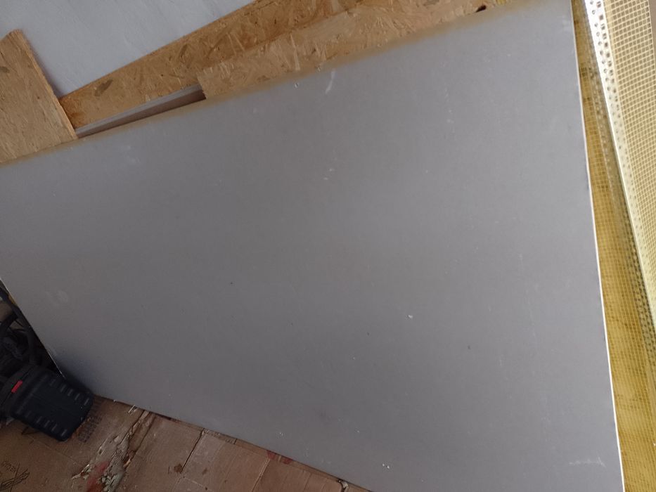 Płyta gipsowa używana