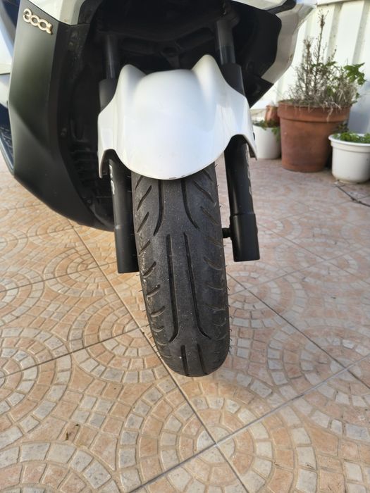 Kymco Downtown 300