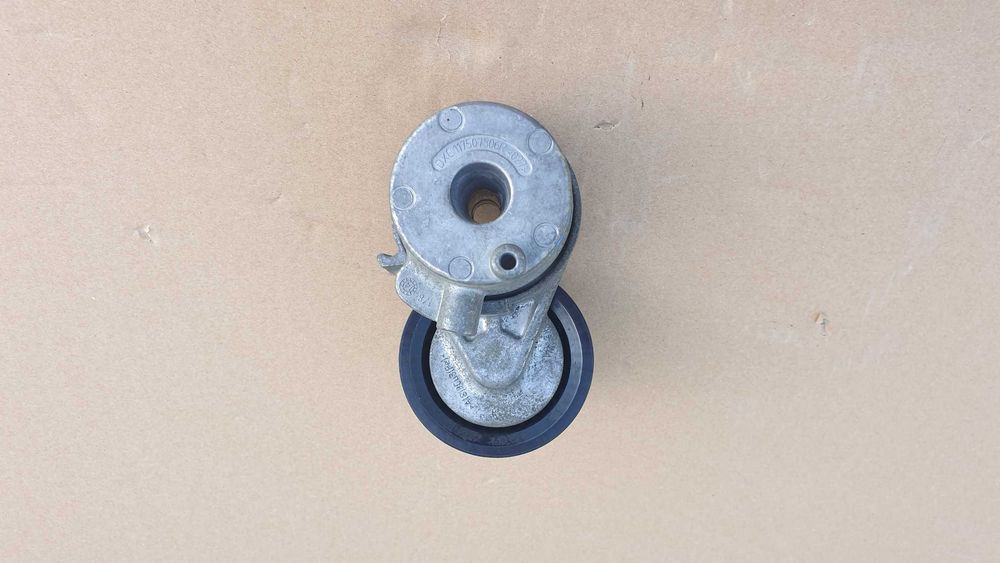 rolka napinacz paska Twingo III 3 Smart W453 1.0 sce