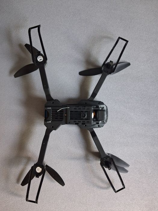 Dron E88 Evo z 3 bateriami