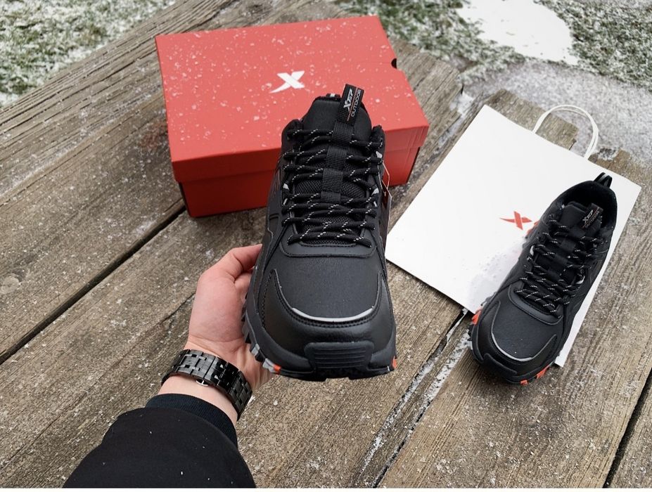 Оригінальні кросівки X-tep