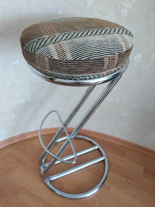 Високий стілець. Зета Хокер. Барні меблі. Відправка!