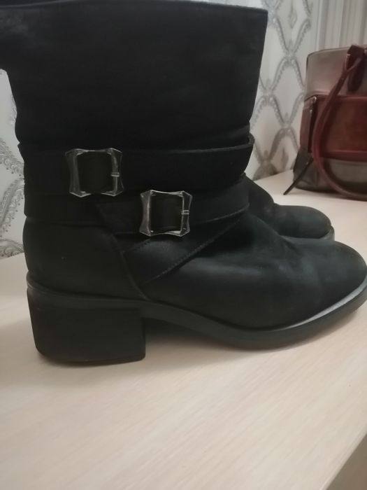 Продам полусапожки женские