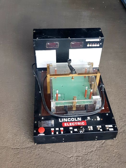 Tester elektryczny GUCIO Y039 LINCOLN ELECTRIC do płytek uruchamiający