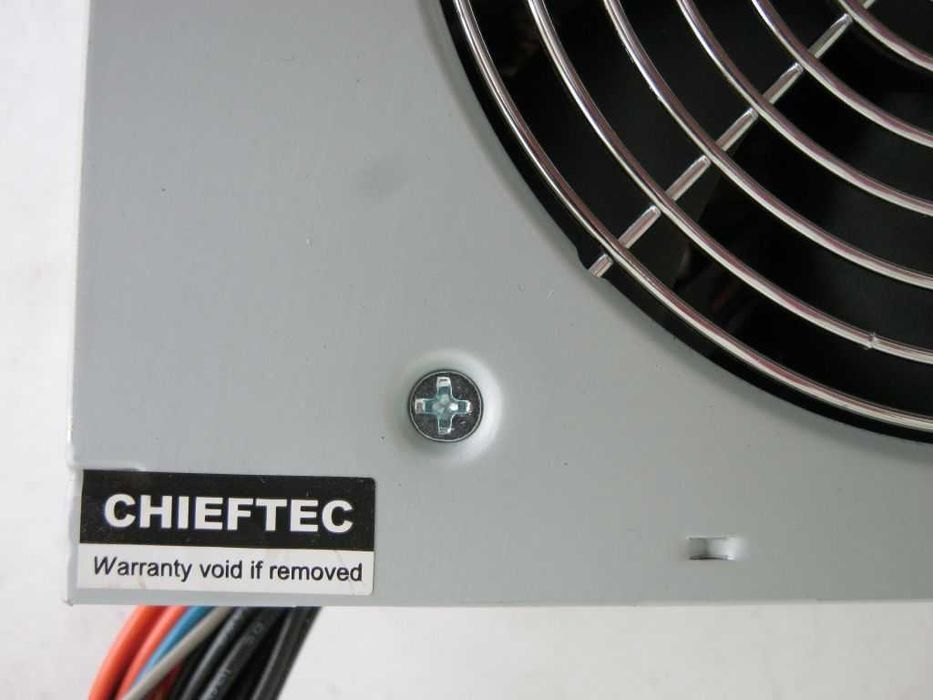 Блок живлення Chieftec iArena GPA-400S8 80+ APFC 8 pin video