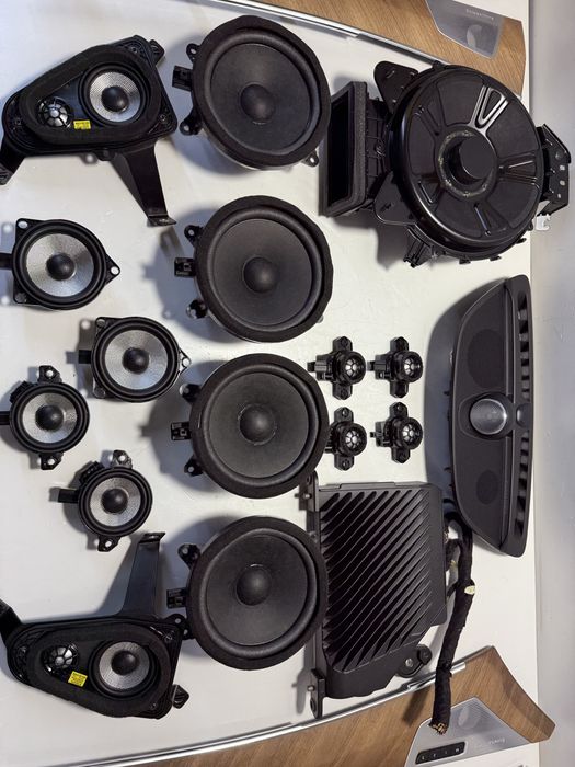Volvo XC90 2 II Bowers & Wilkins zestaw audio