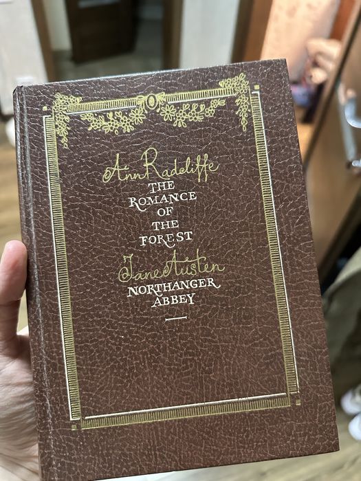 Книга англійською мовою Ann Radeliffe The Romance of the Forest
